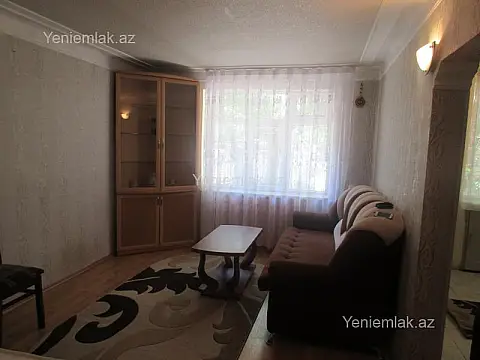 Satılır 1 otaqlı köhnə tikili 35 m²