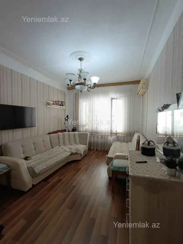Satılır 3 otaqlı köhnə tikili 80 m²