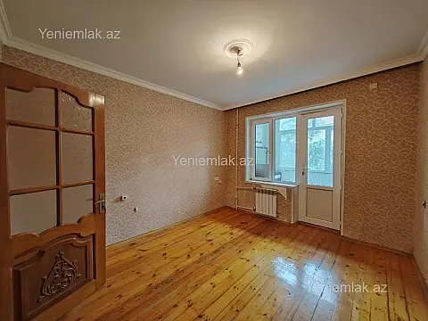 Satılır 2 otaqlı köhnə tikili 50 m²