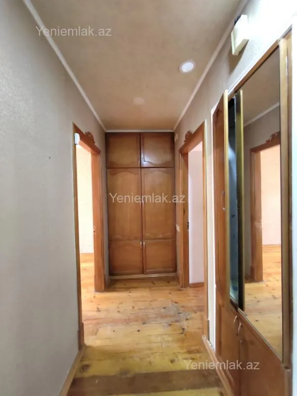 Satılır 2 otaqlı köhnə tikili 50 m²