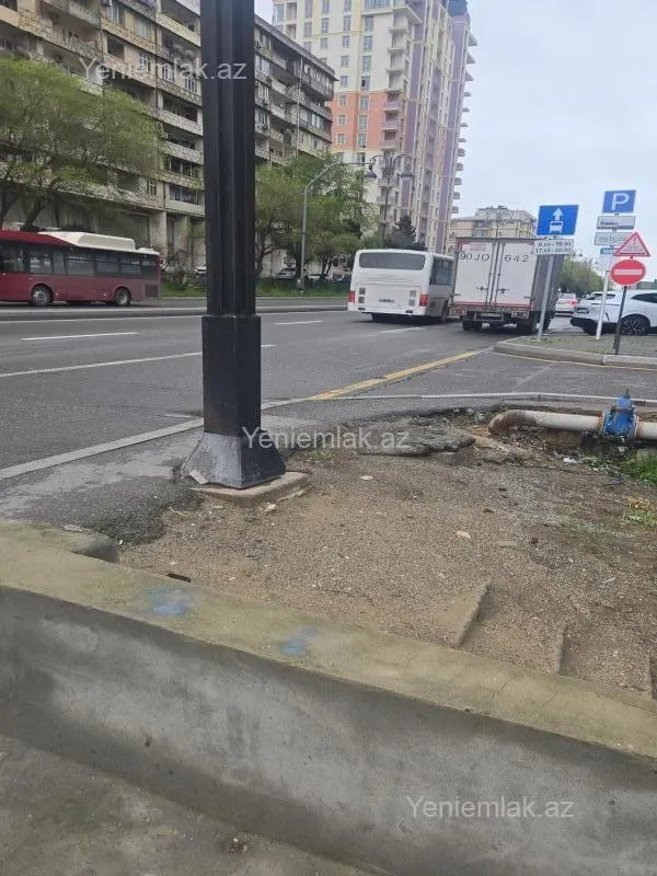 Satılır 5 otaqlı obyekt 140 m²