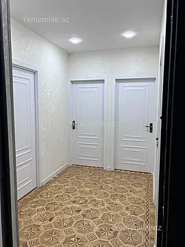 Satılır 4 otaqlı köhnə tikili 100 m²