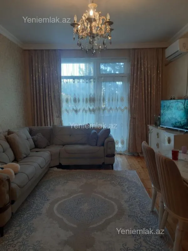 Satılır 3 otaqlı köhnə tikili 75 m²