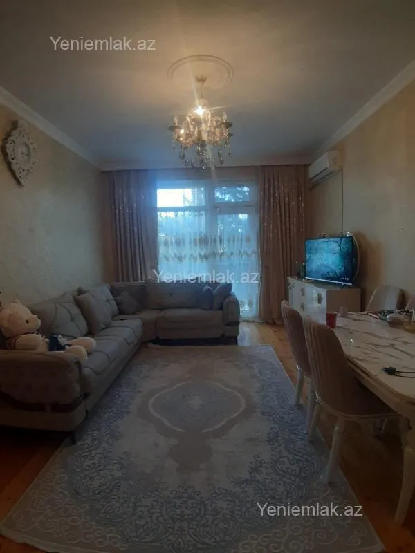Satılır 3 otaqlı köhnə tikili 75 m²