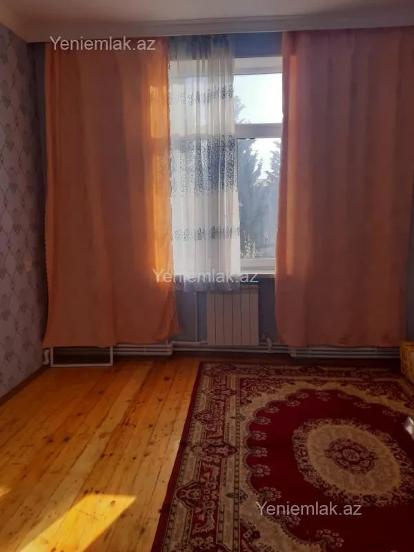 Satılır 3 otaqlı köhnə tikili 75 m²