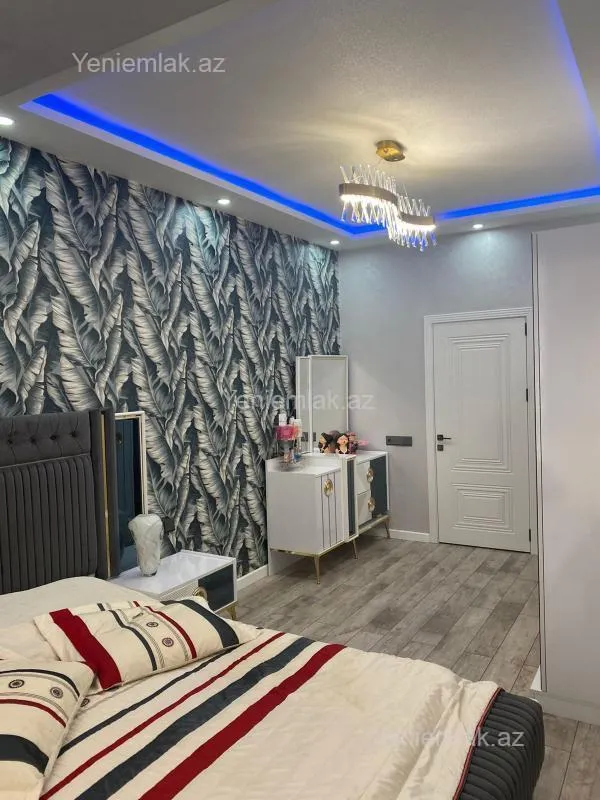 Satılır 4 otaqlı yeni tikili 130 m²