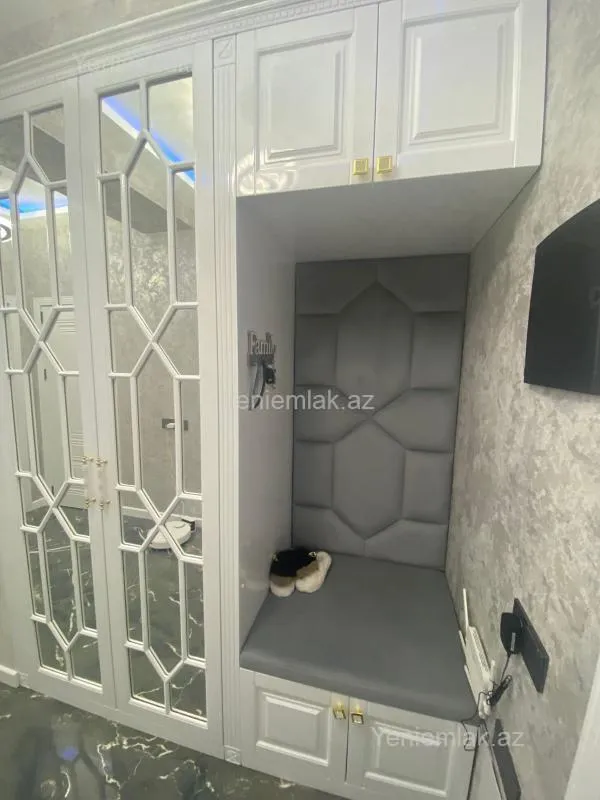 Satılır 4 otaqlı yeni tikili 130 m²