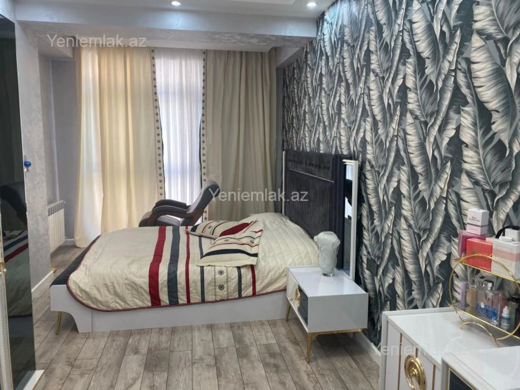 Satılır 4 otaqlı yeni tikili 130 m²