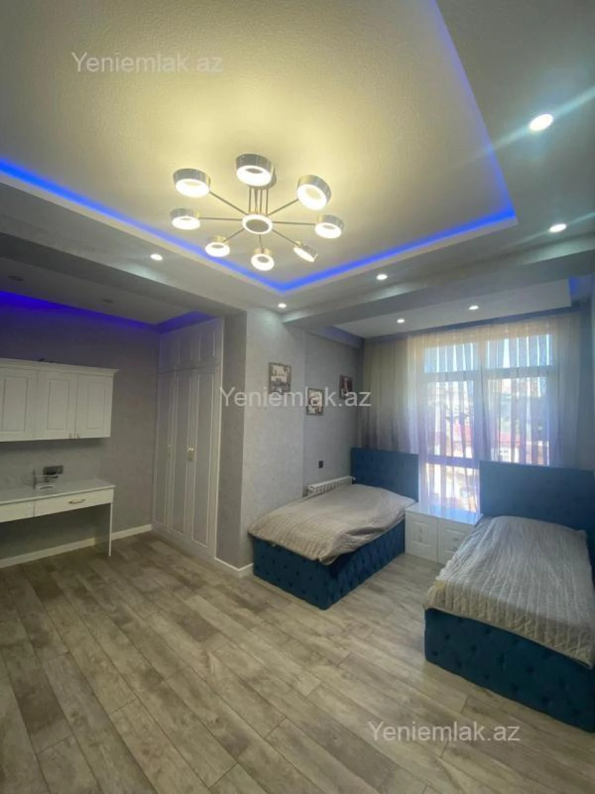 Satılır 4 otaqlı yeni tikili 130 m²