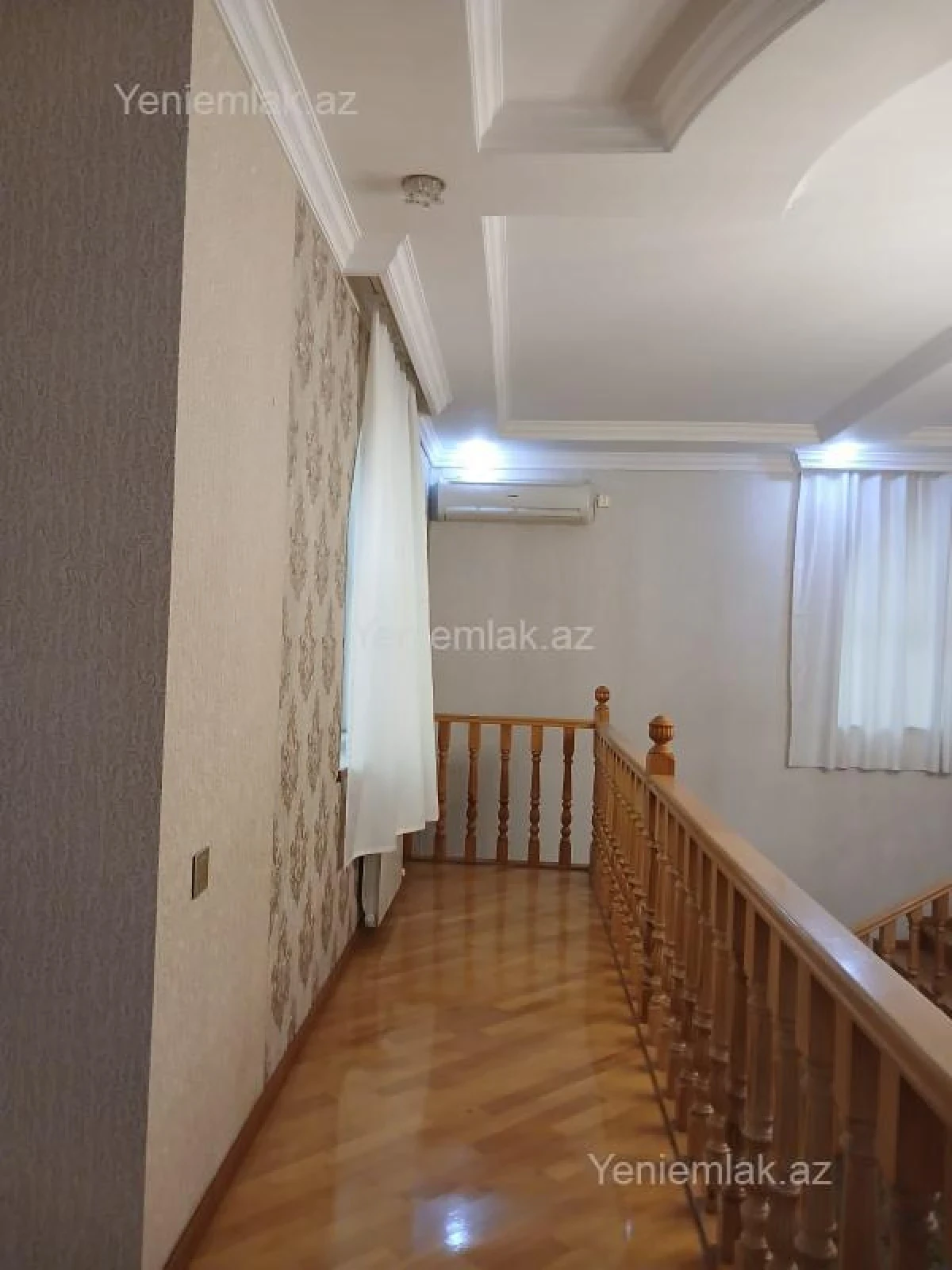 Satılır 5 otaqlı həyət evi 330 m²