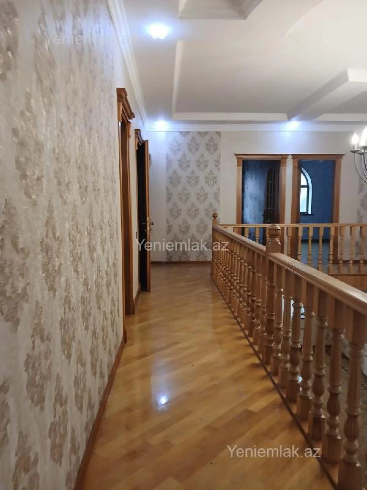 Satılır 5 otaqlı həyət evi 330 m²