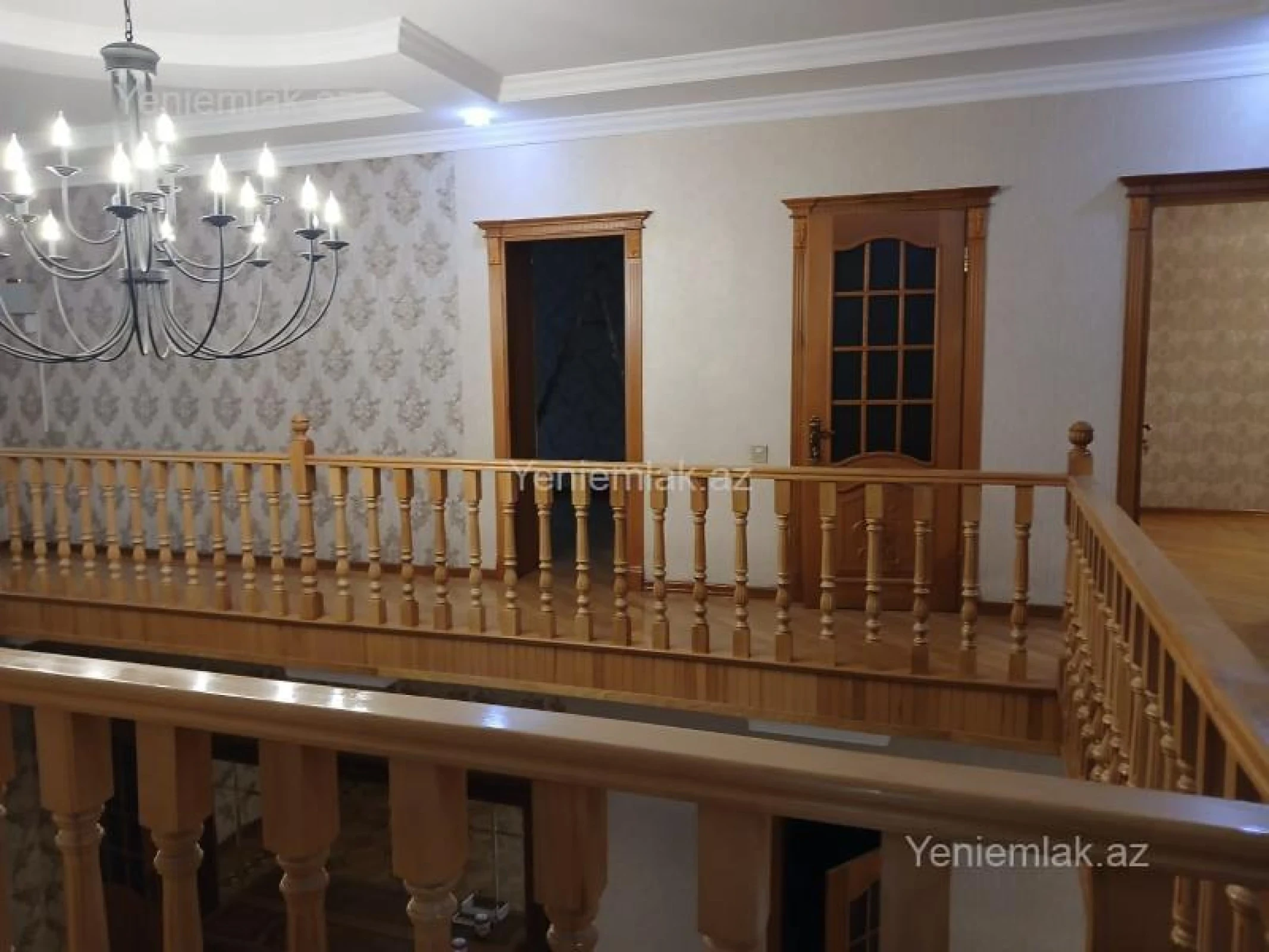 Satılır 5 otaqlı həyət evi 330 m²