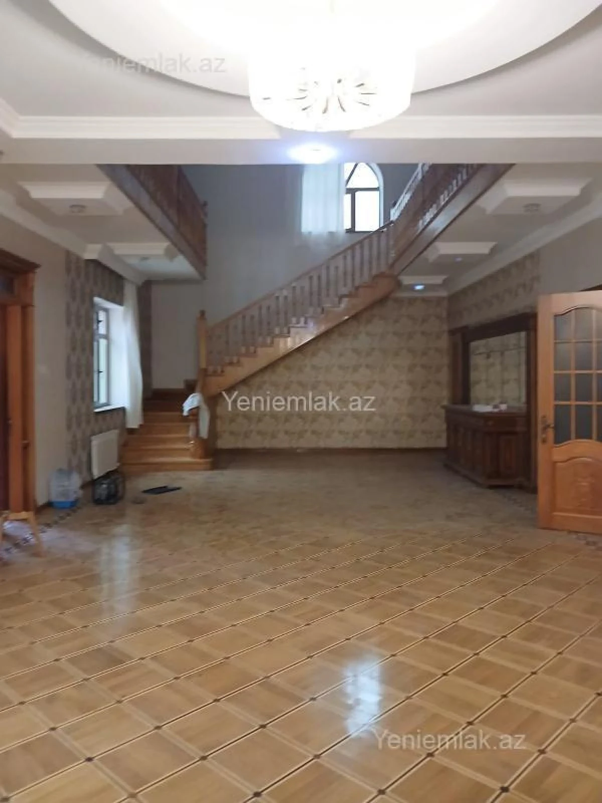 Satılır 5 otaqlı həyət evi 330 m²