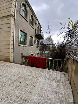 Satılır 5 otaqlı həyət evi 330 m²