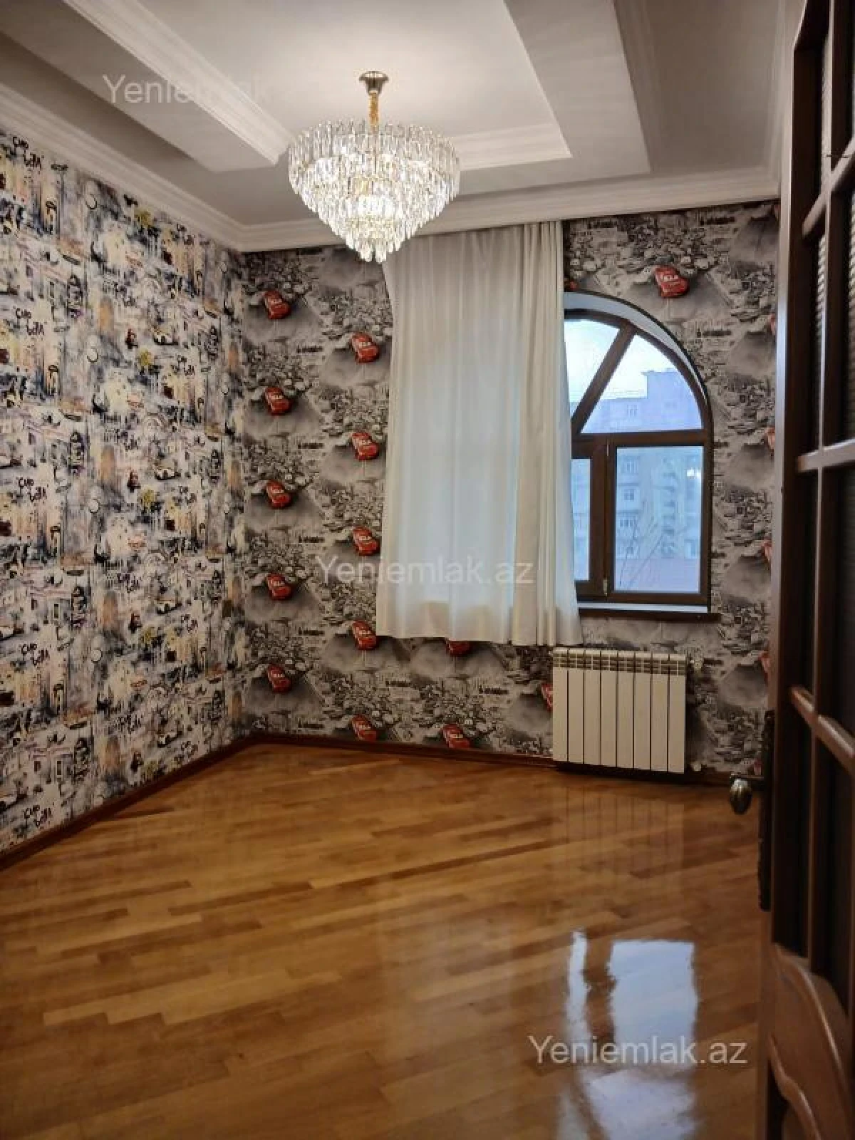 Satılır 5 otaqlı həyət evi 330 m²