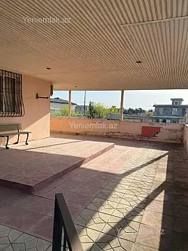 Satılır 5 otaqlı həyət evi 240 m²