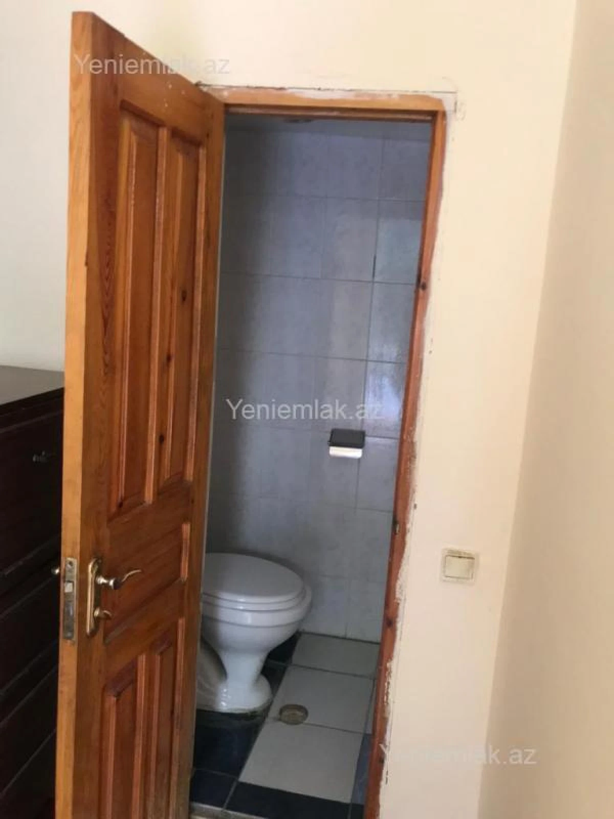 Satılır 5 otaqlı həyət evi 240 m²