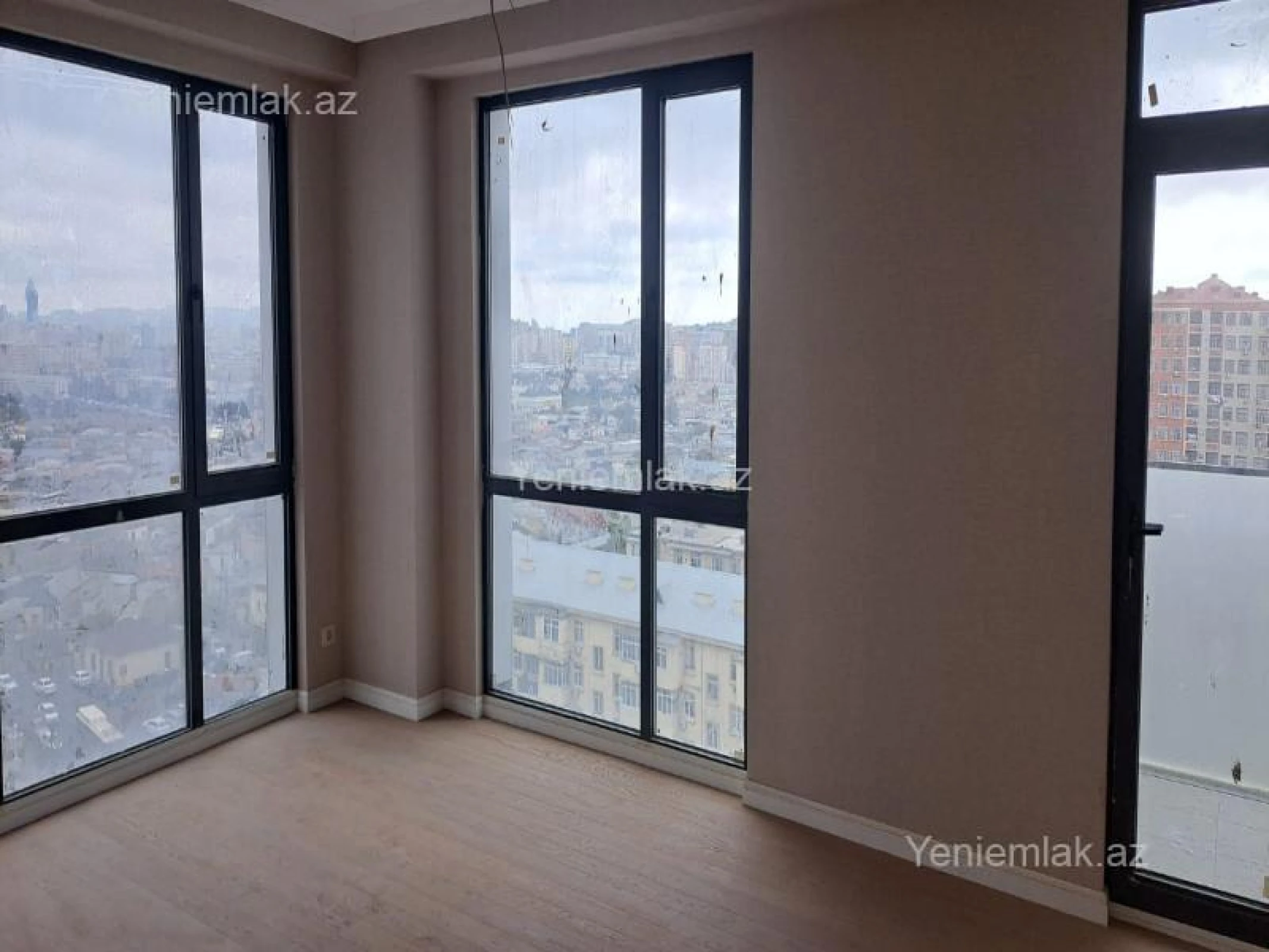 Satılır 4 otaqlı yeni tikili 122 m²