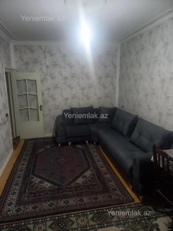 Satılır 2 otaqlı köhnə tikili 40 m²