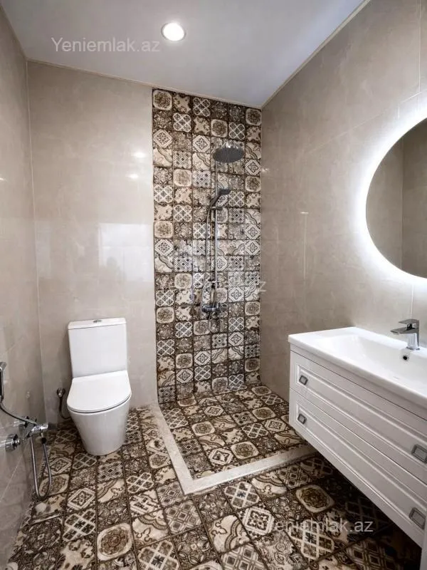 Satılır 5 otaqlı həyət evi 190 m²