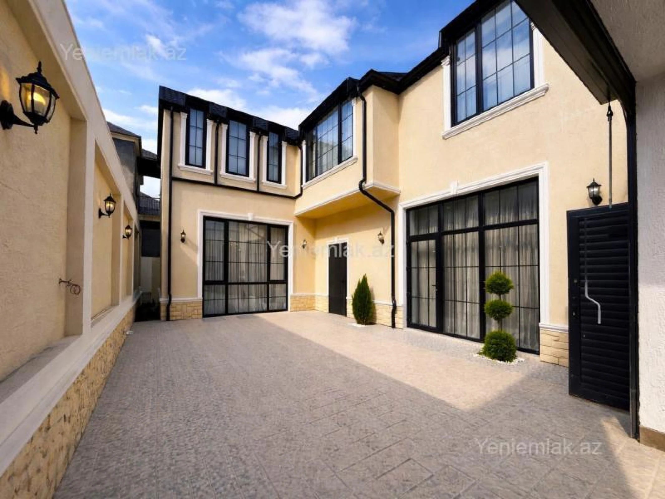 Satılır 5 otaqlı həyət evi 190 m²