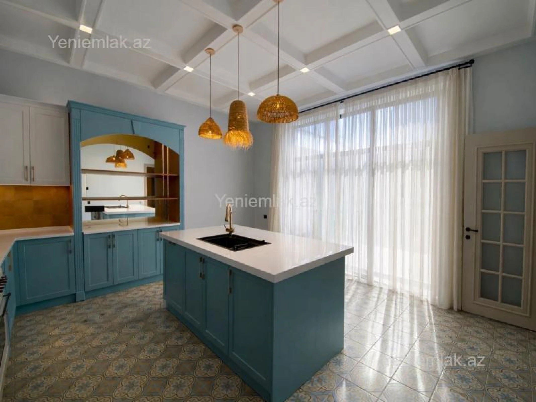 Satılır 5 otaqlı həyət evi 190 m²