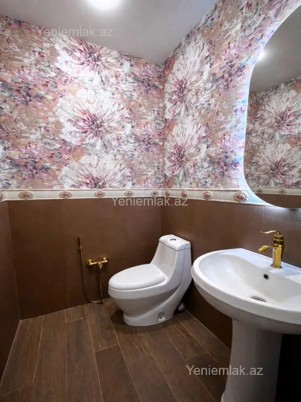 Satılır 5 otaqlı həyət evi 190 m²