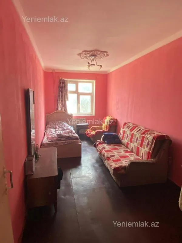 Satılır 2 otaqlı köhnə tikili 60 m²