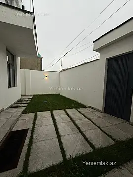 Satılır 5 otaqlı həyət evi 240 m²