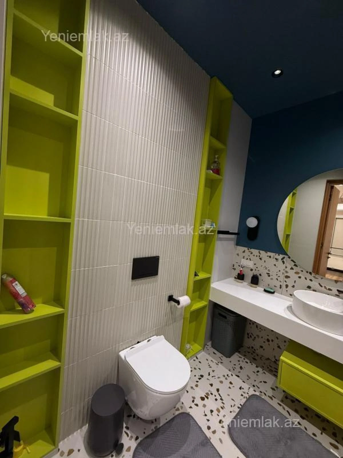 Satılır 5 otaqlı həyət evi 240 m²