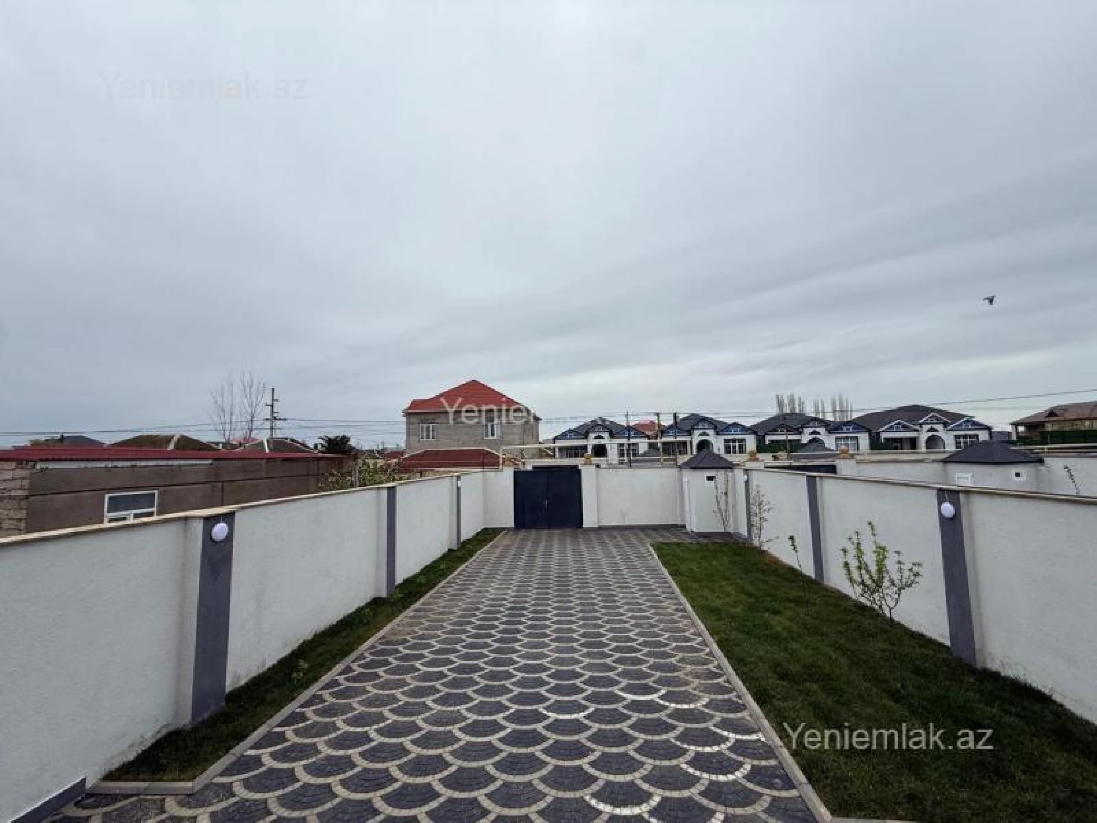 Satılır 4 otaqlı həyət evi 120 m²