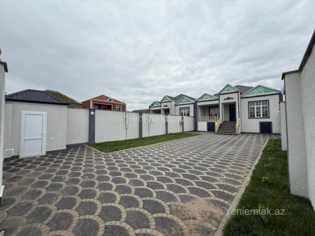 Satılır 4 otaqlı həyət evi 120 m²
