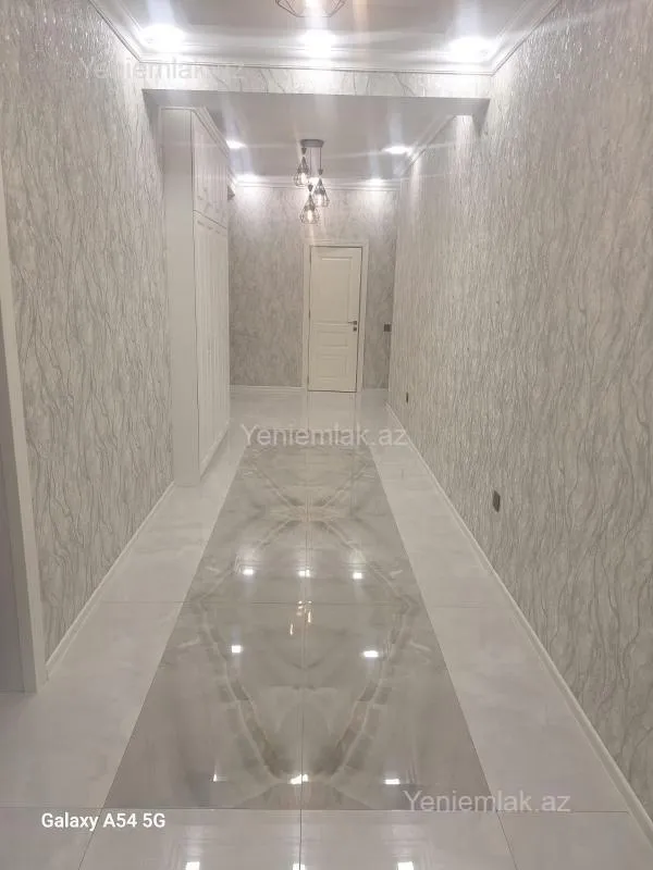 Satılır 3 otaqlı yeni tikili 141 m²