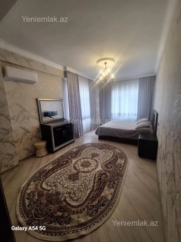 Satılır 3 otaqlı yeni tikili 141 m²