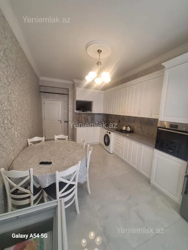 Satılır 3 otaqlı yeni tikili 141 m²