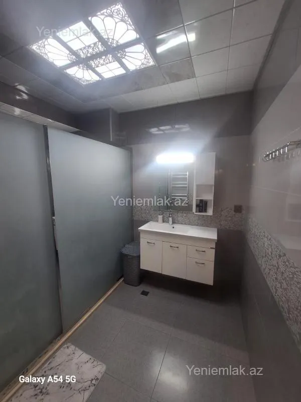 Satılır 3 otaqlı yeni tikili 141 m²