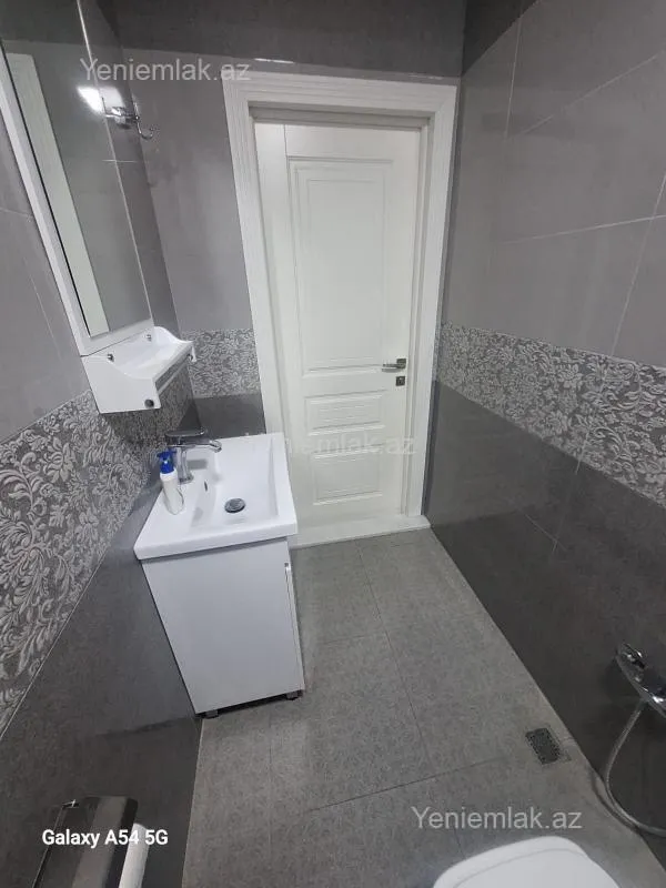 Satılır 3 otaqlı yeni tikili 141 m²