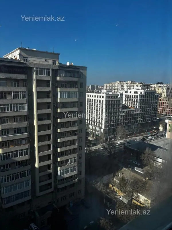 Satılır 3 otaqlı yeni tikili 140 m²