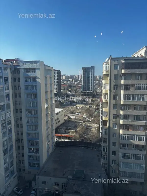 Satılır 3 otaqlı yeni tikili 140 m²