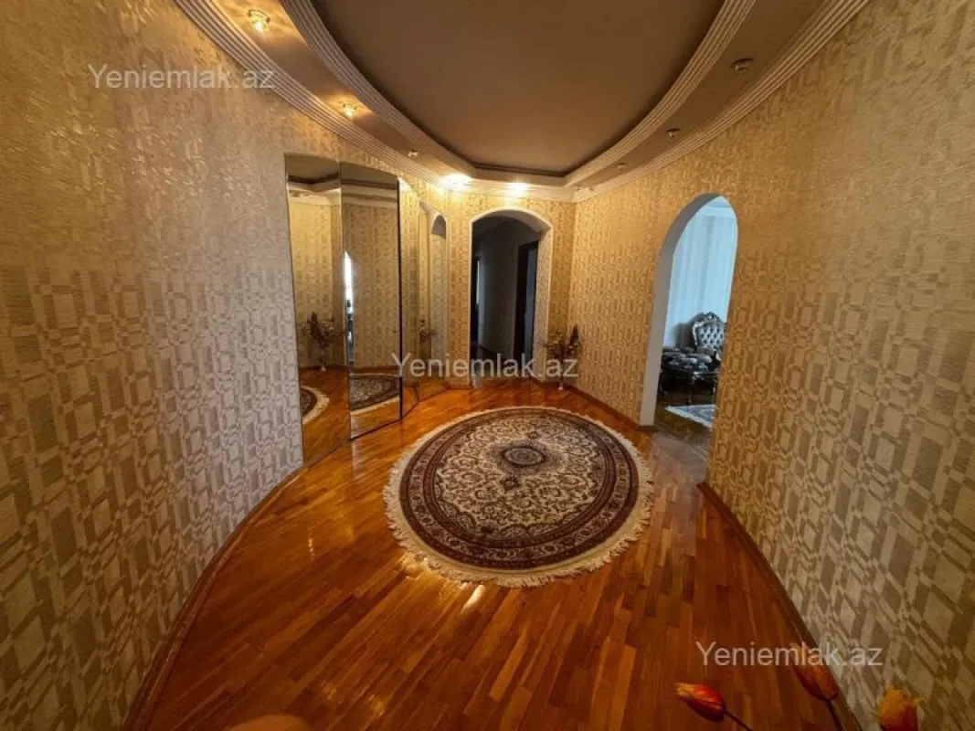 Satılır 3 otaqlı yeni tikili 140 m²