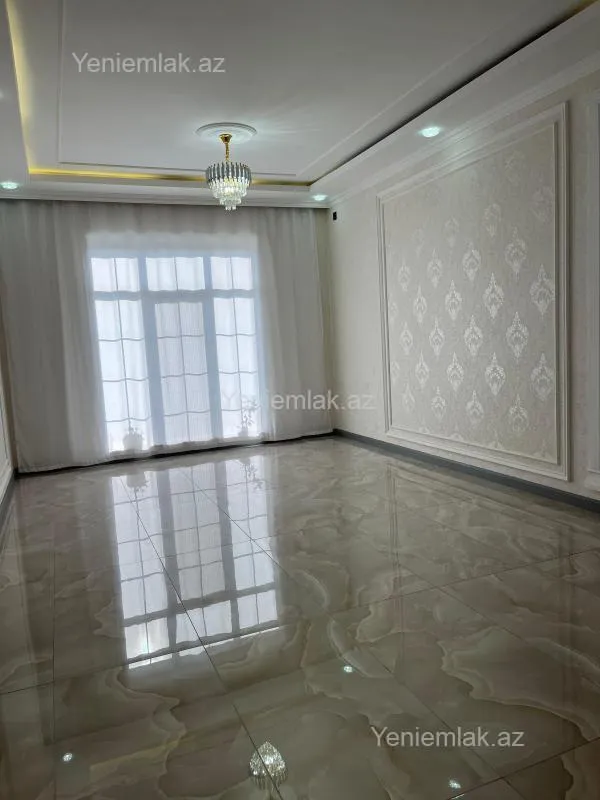 Satılır 6 otaqlı həyət evi 240 m²