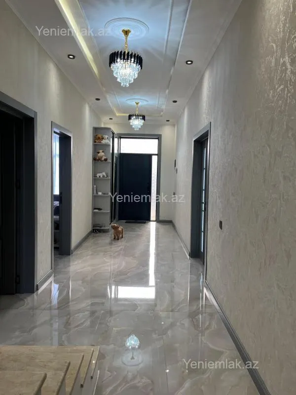 Satılır 6 otaqlı həyət evi 240 m²