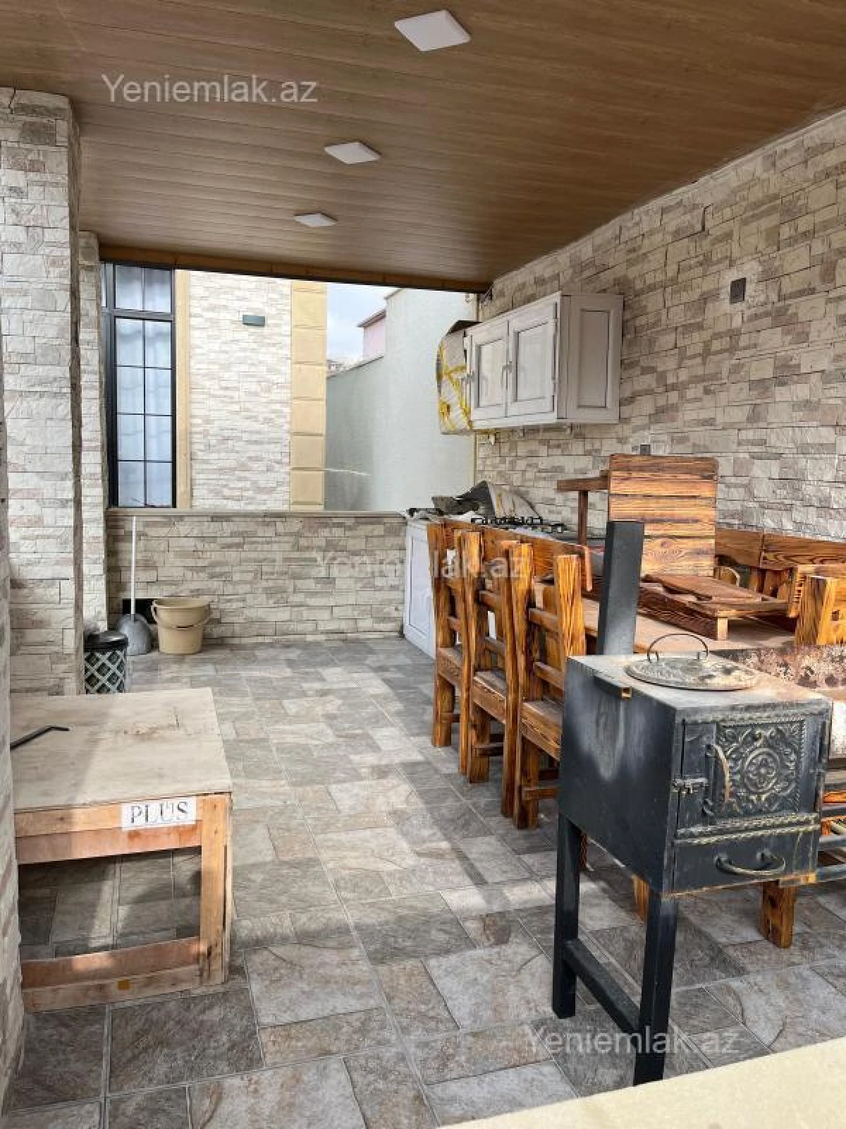 Satılır 6 otaqlı həyət evi 240 m²