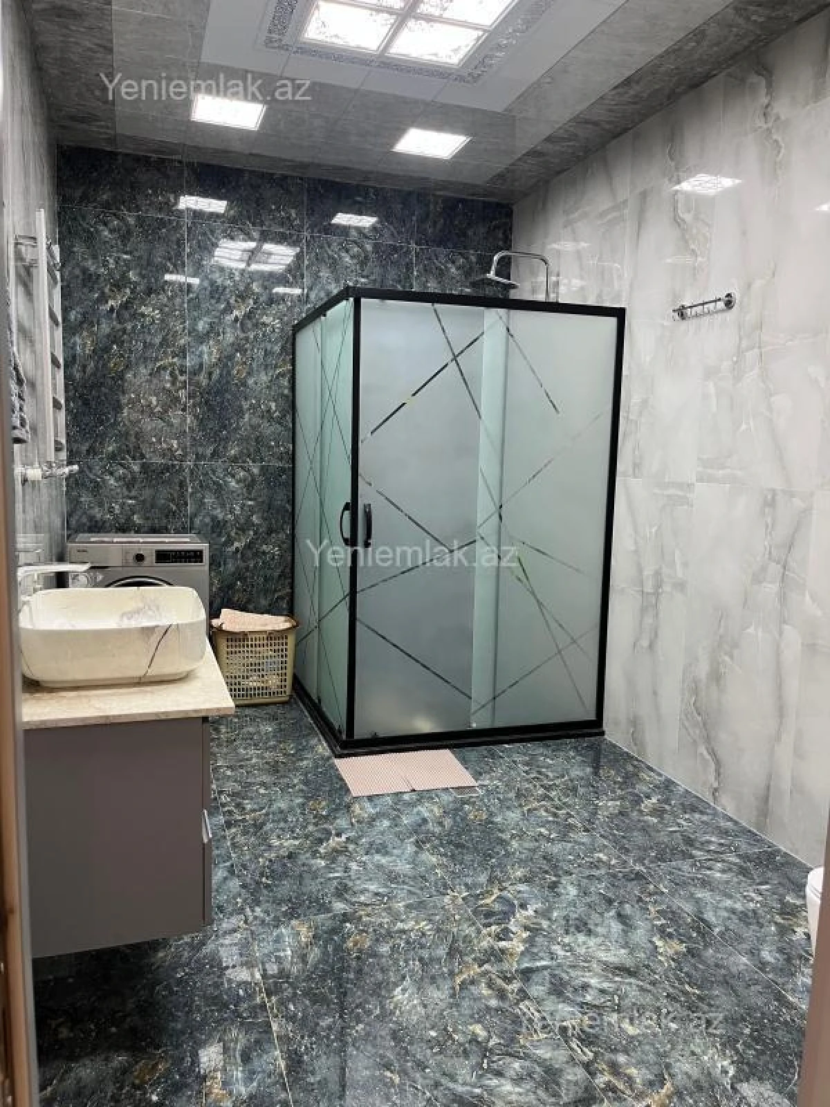 Satılır 6 otaqlı həyət evi 240 m²