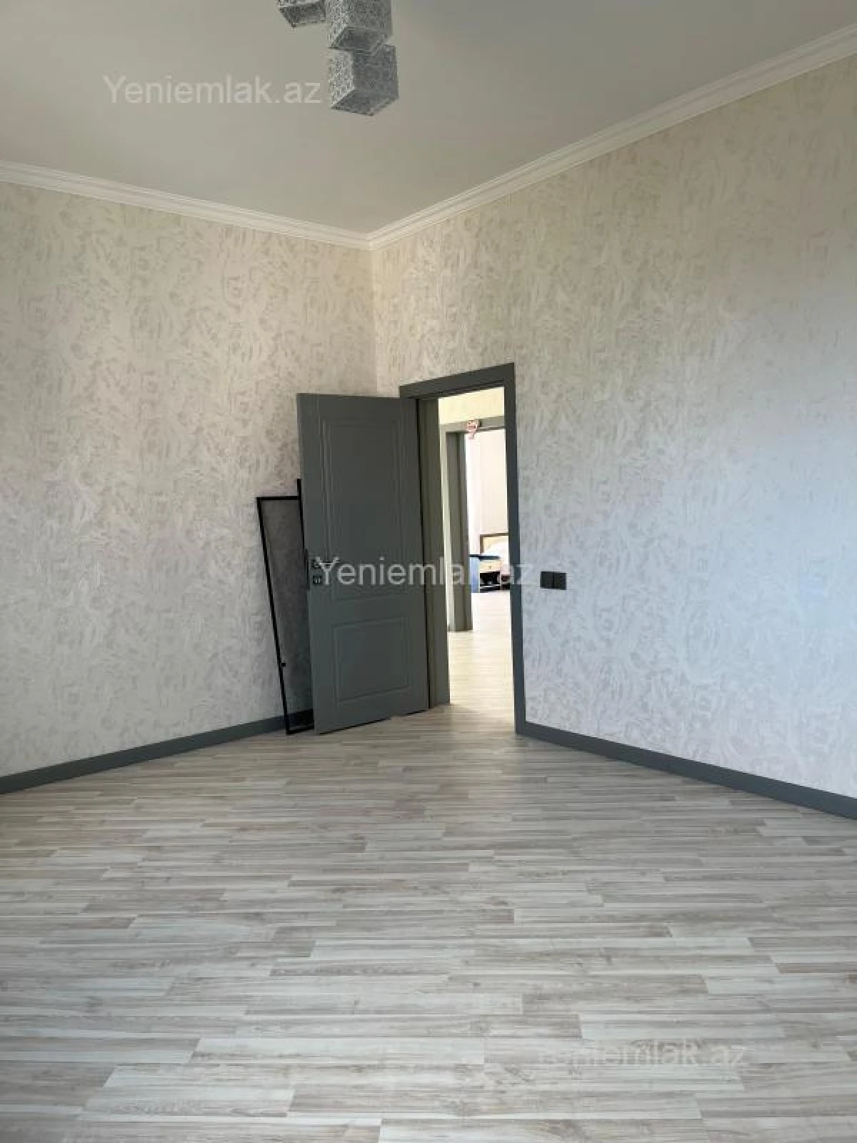 Satılır 6 otaqlı həyət evi 240 m²