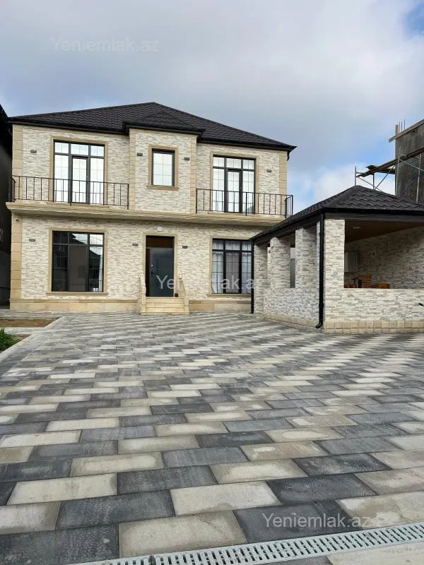 Satılır 6 otaqlı həyət evi 240 m²