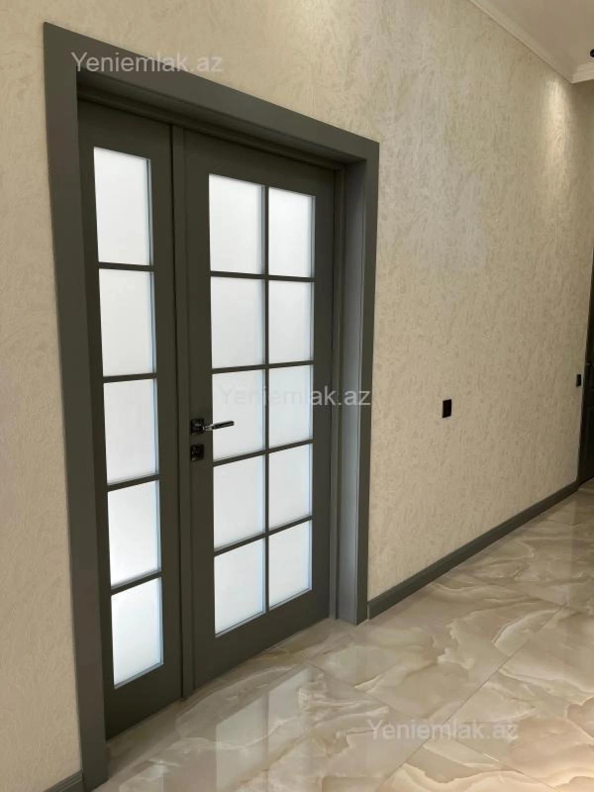 Satılır 6 otaqlı həyət evi 240 m²