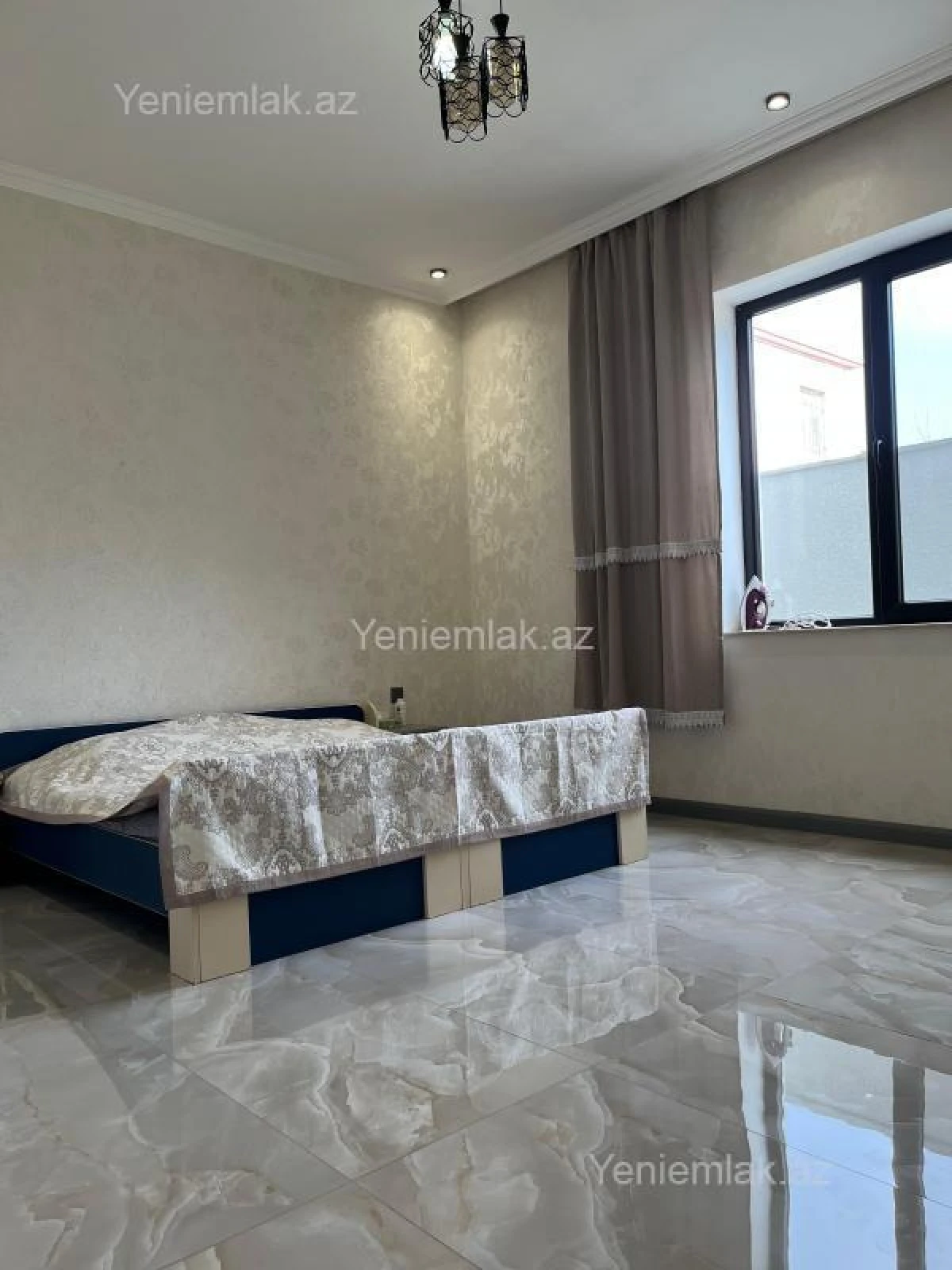 Satılır 6 otaqlı həyət evi 240 m²