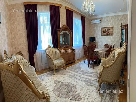 Satılır 9 otaqlı həyət evi 318 m²