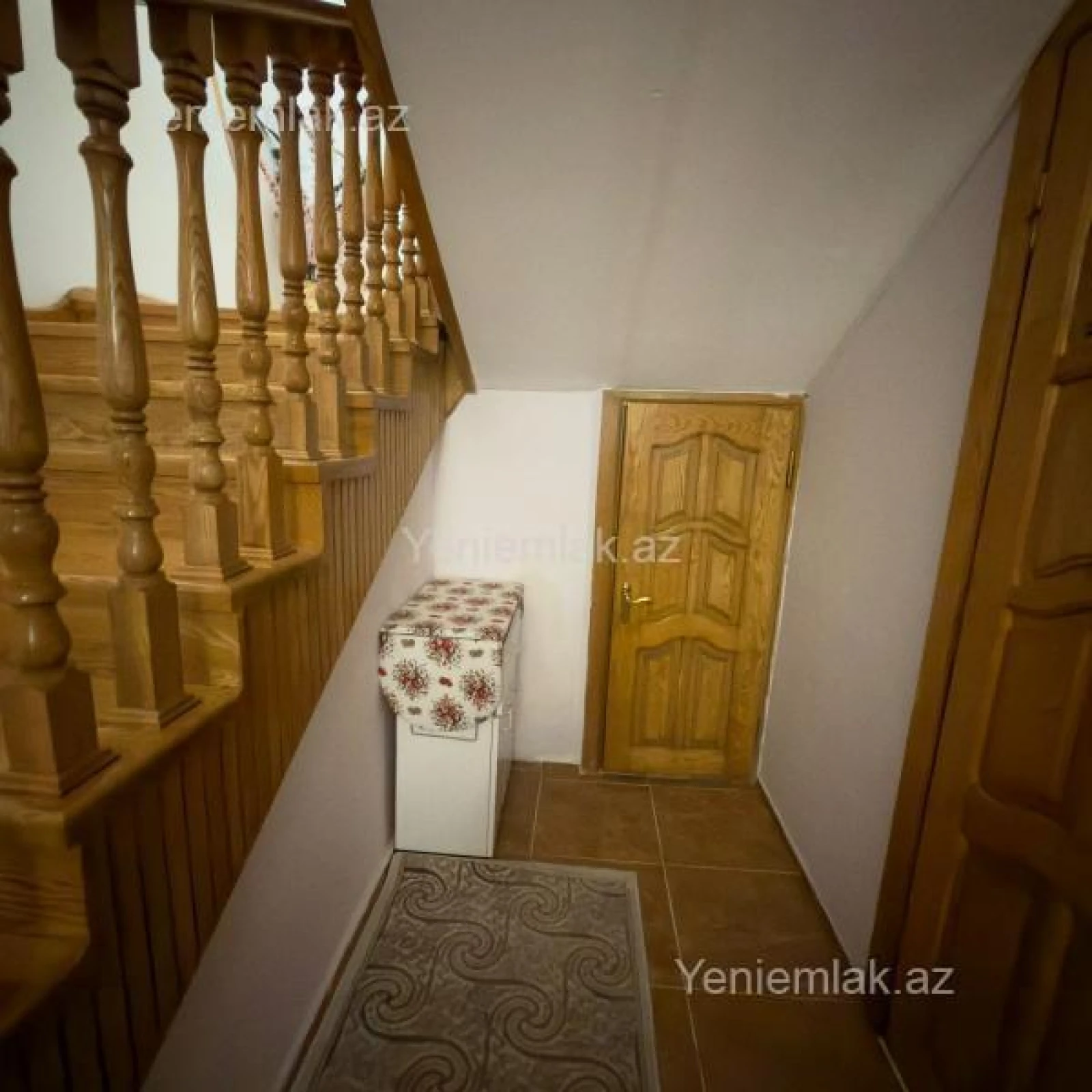 Satılır 9 otaqlı həyət evi 318 m²